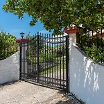 Summer House