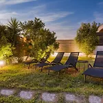 Mi Casa - Serene Garden Retreat, 2 Bedroom House