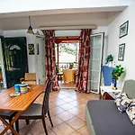 Tholeto Apartments