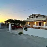 Paradises'S Nest