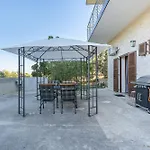 Melissa Apartments