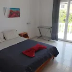 Nikolas House