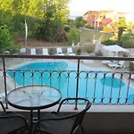 Toni'S Guesthouse