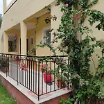 Oliveland Apartments