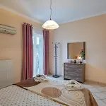 House Of Velenia - 2 Bedroom Apartment Near Old Town, Airport And Bus Station