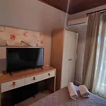 Teta'S Holiday Home