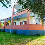Marilou'S Studios