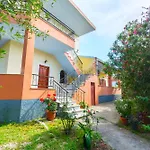 Marilou'S Studios