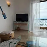 Fronte Mare Suite - Sea Front Luxury Apartment With Private Beach Patio