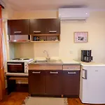 Dora'S Happy Apartment