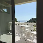 Paleo Apartments