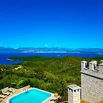 Villa Emily