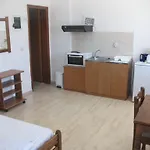 Esperides Studios & Apartments