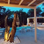 Villa Nikos