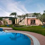 Three Stars Luxury Villas