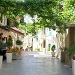 Attic Apartment In Corfu Old Town Centre