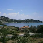 Athineos Apartments