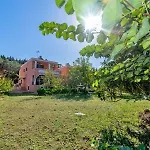 Fondas Apartments