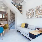 Gv Maisonette