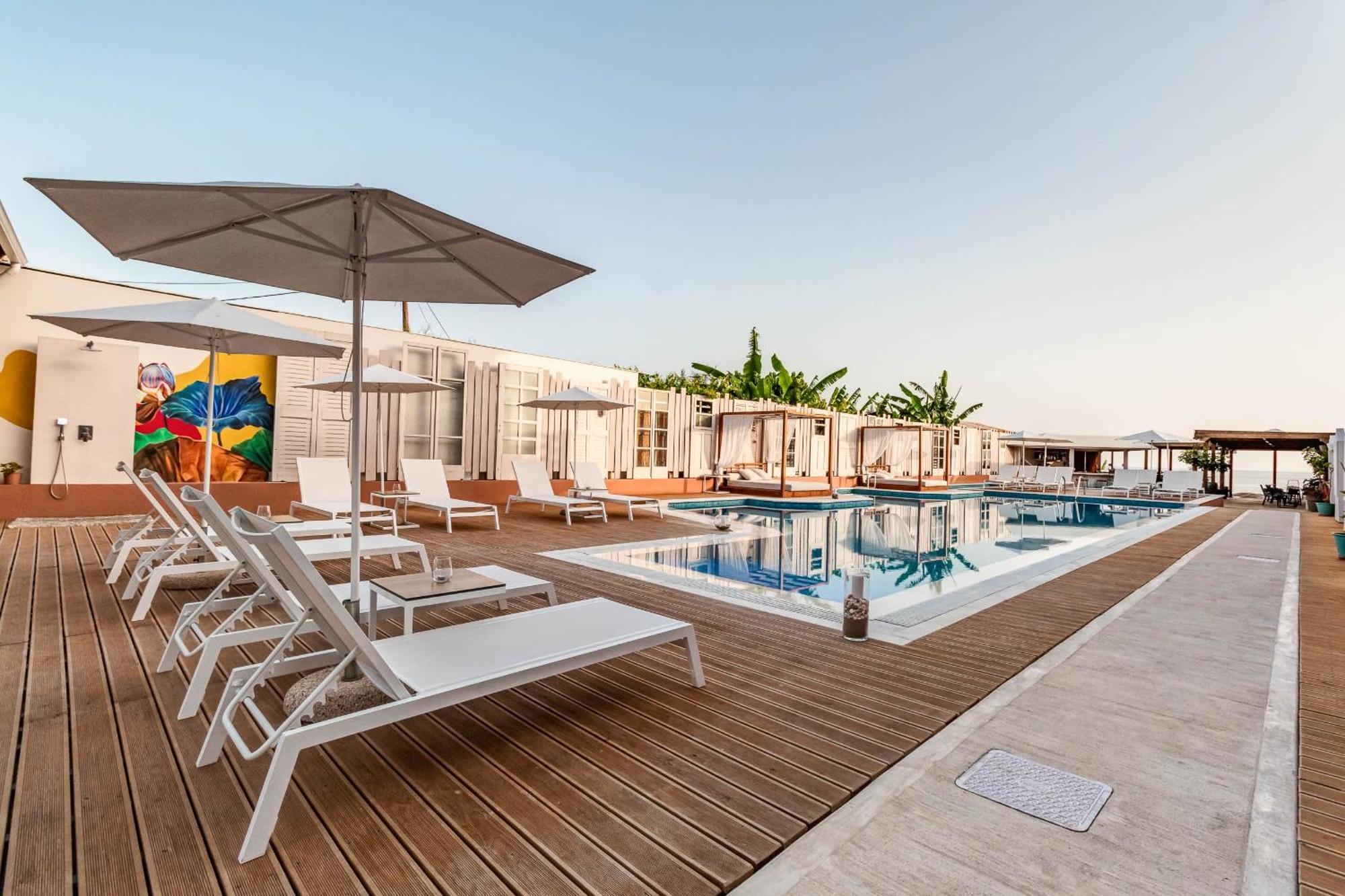 Armeno Aparthotel Marathias
