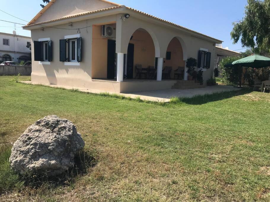Rouvas House *
