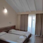 Kavos Plaza Hotel