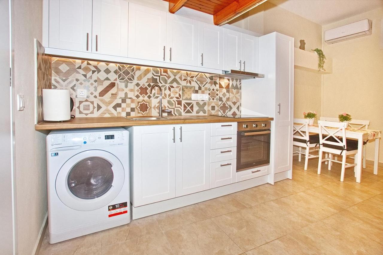 Demi Appartement Corfu (city)