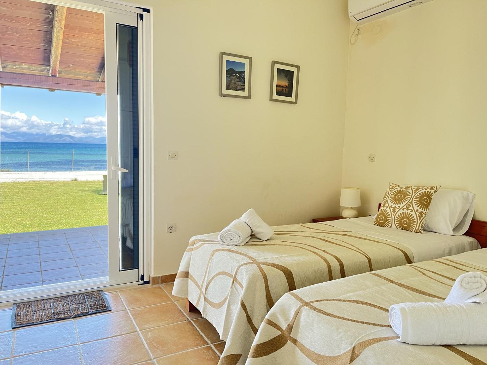 Beachfront With Garden - Valentine Corfu