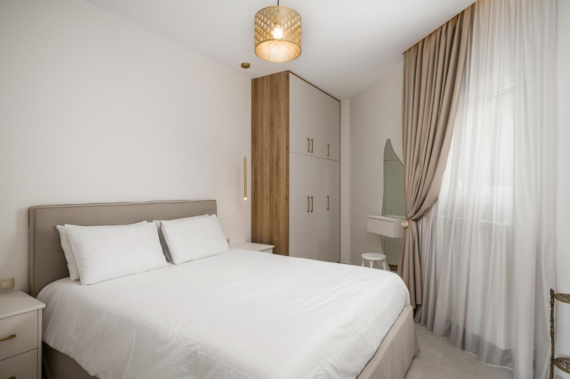 The Olive Grove By Konnect, Dasia